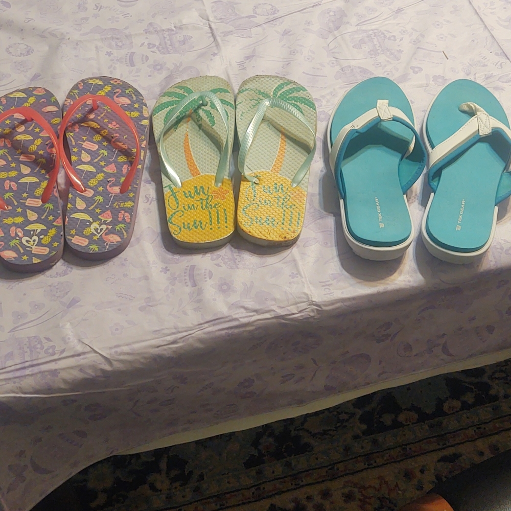 Flip Flops/ thongs